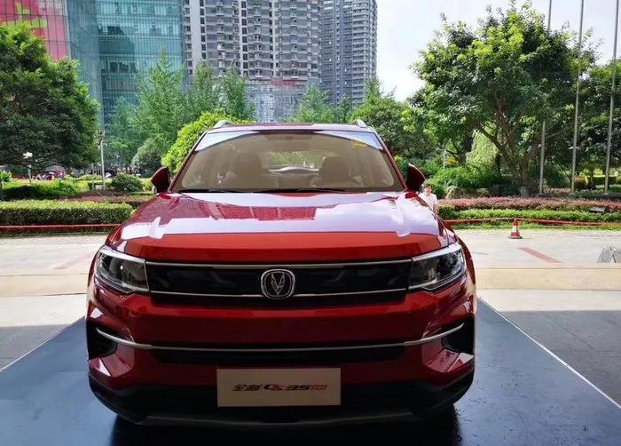 年轻化趋势: 长安发布CS35 PLUS官图的图14